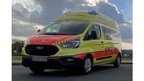 Krankentransportwagen Ford Custom NOVARIS C