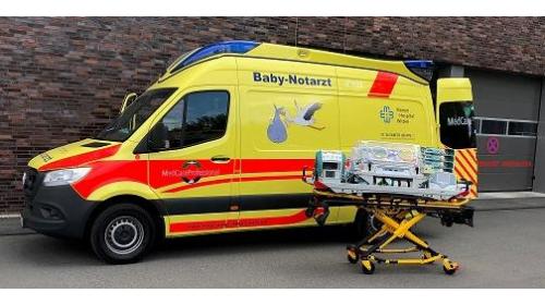 Neuer Baby-Notarztwagen nimmt seinen Dienst auf